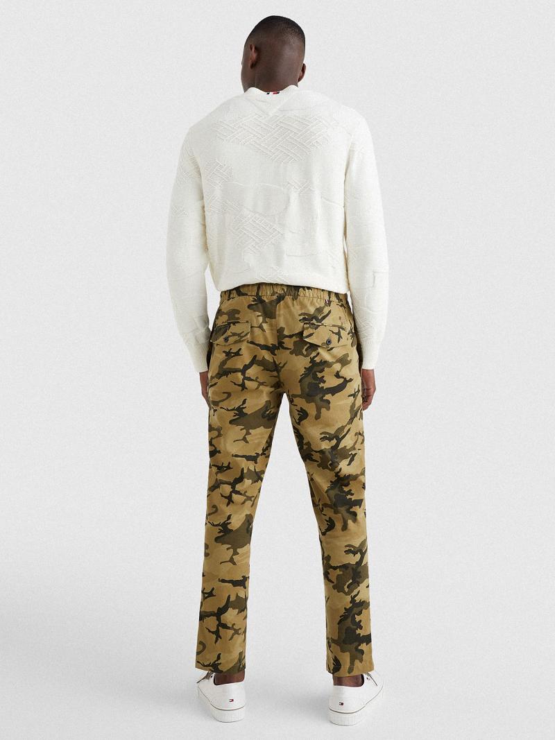 Férfi Tommy Hilfiger Tapered fit camo Nadrág Zöld | HU 1126TCE